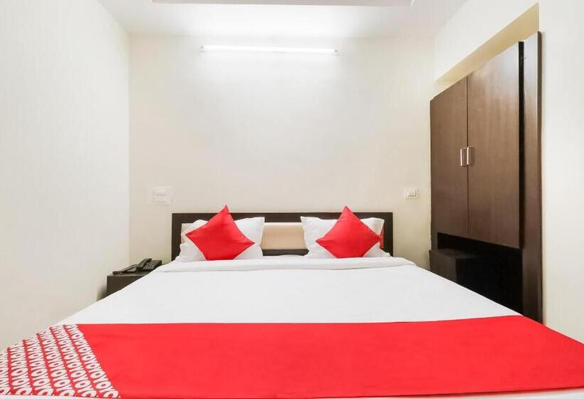 בית מלון כפרי Spot On Sk Grand