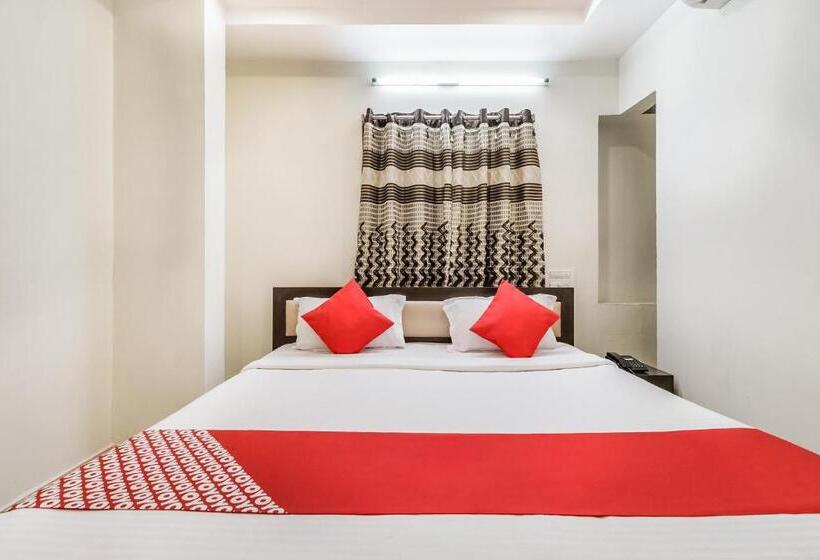 בית מלון כפרי Spot On Sk Grand