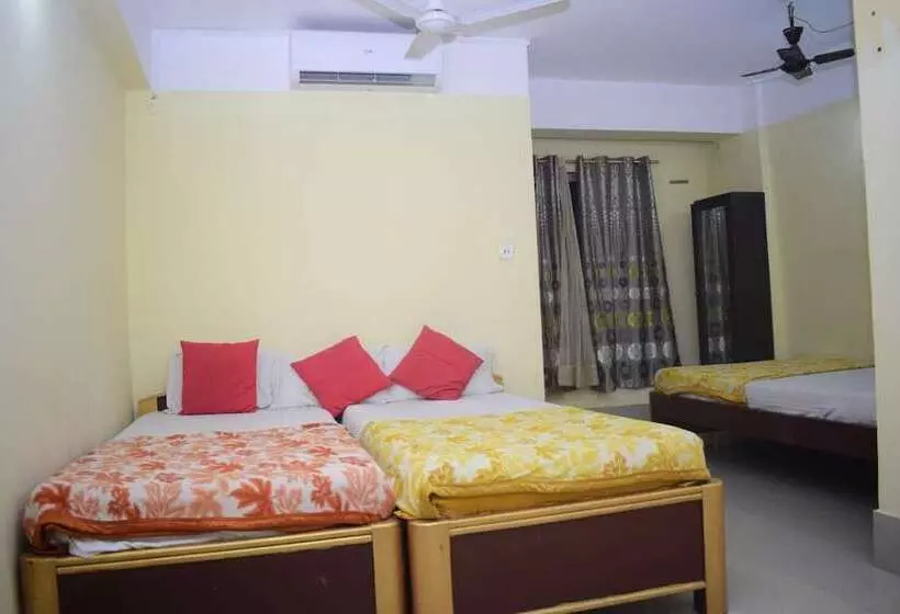 Hotelli Tezpur City
