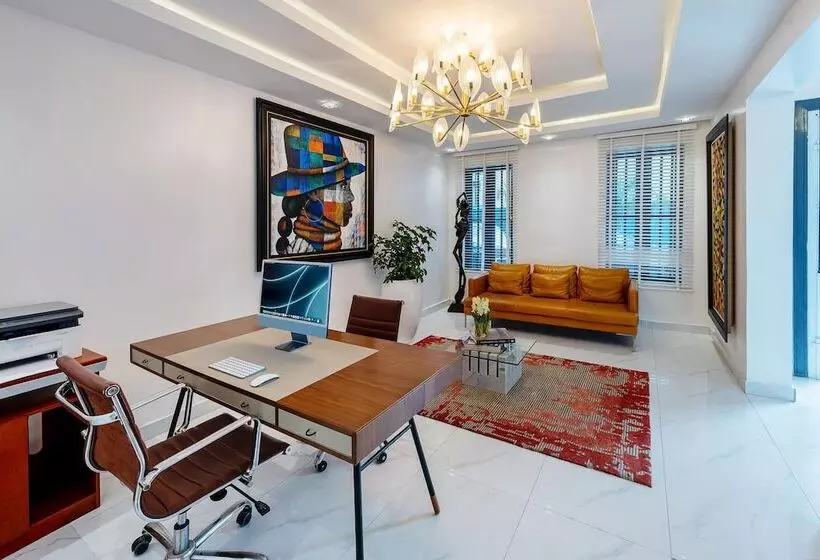 هتل The Muse Residences