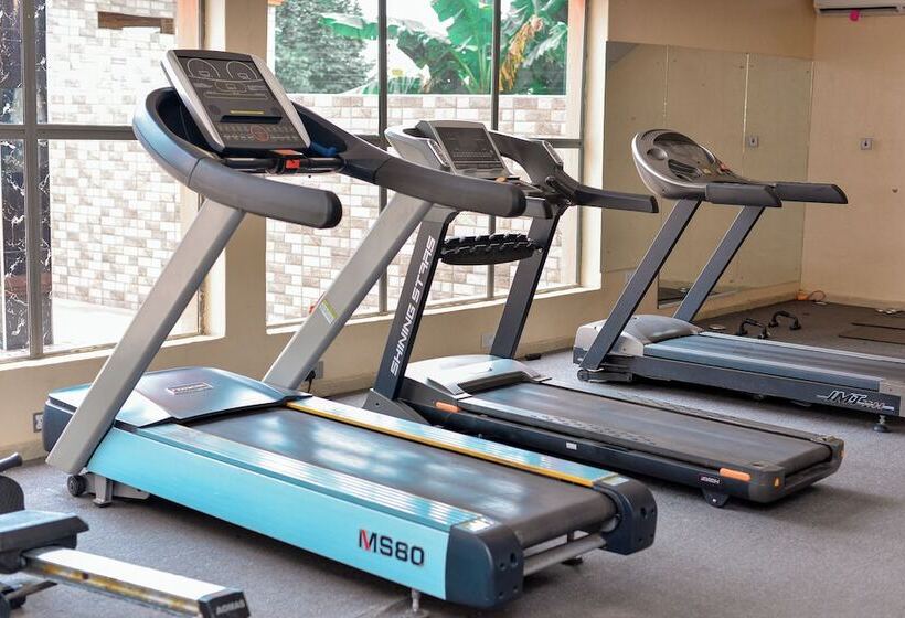 هتل Ughelli Wetland