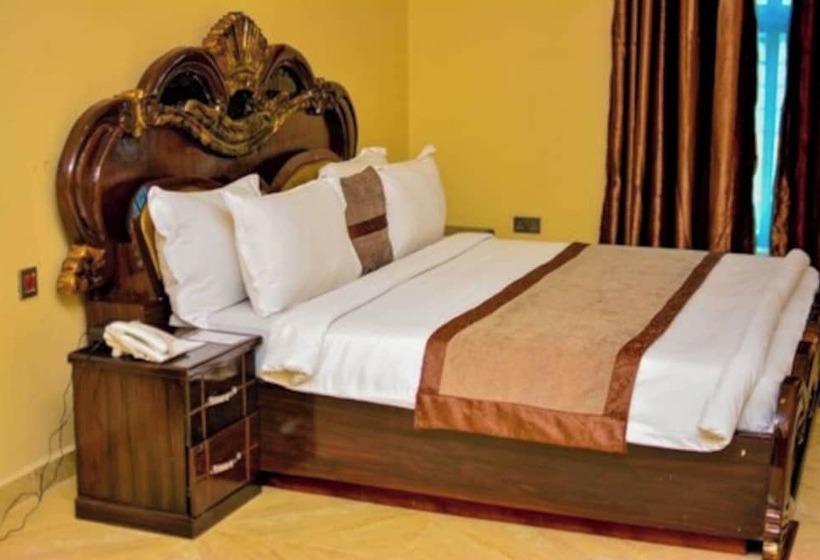 هتل Ughelli Wetland