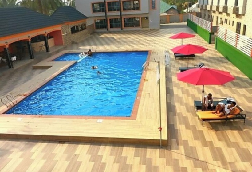 هتل Ughelli Wetland