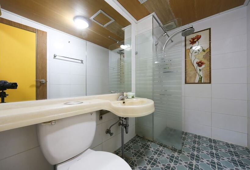 מוטל Pohang Songla Palace