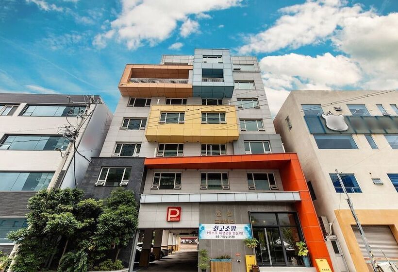 Motelli Yeosu Hotel Provence