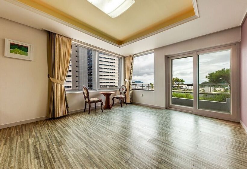 Motelli Yeosu Hotel Provence