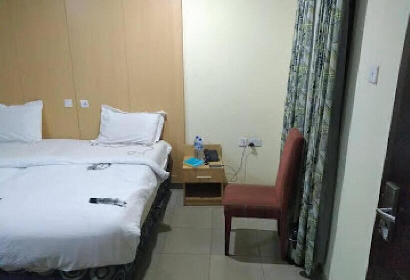 پانسیون Room In Lodge   Ikogosi Warm Springs Resort Limited