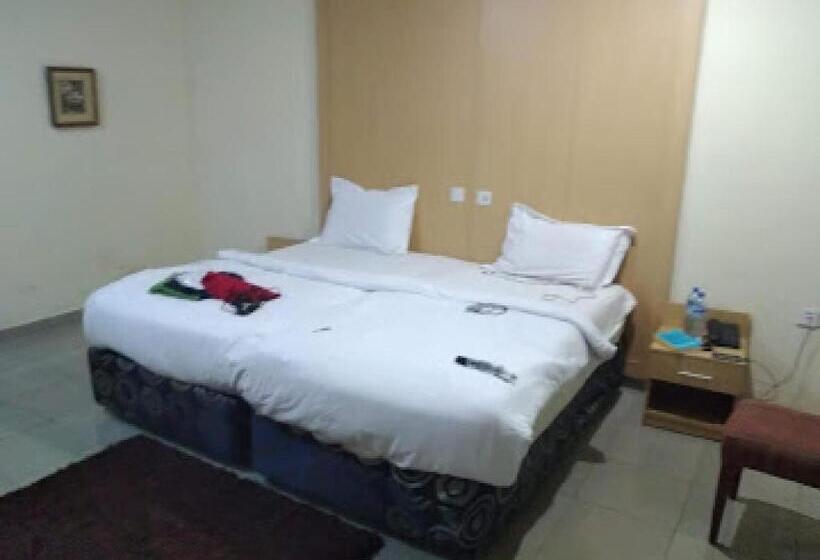 پانسیون Room In Lodge   Ikogosi Warm Springs Resort Limited