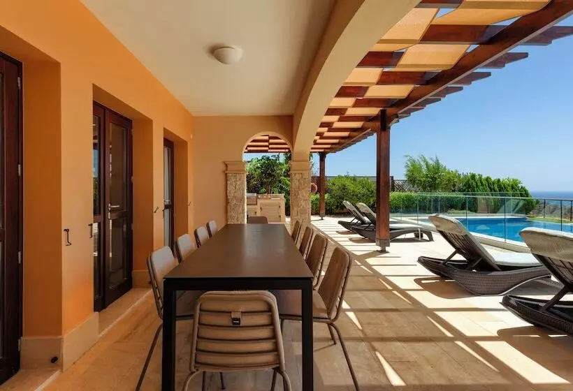 Lomakeskus Aphrodite Hills Rentals   Mythos Collection Villas