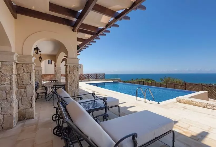 Lomakeskus Aphrodite Hills Rentals   Mythos Collection Villas