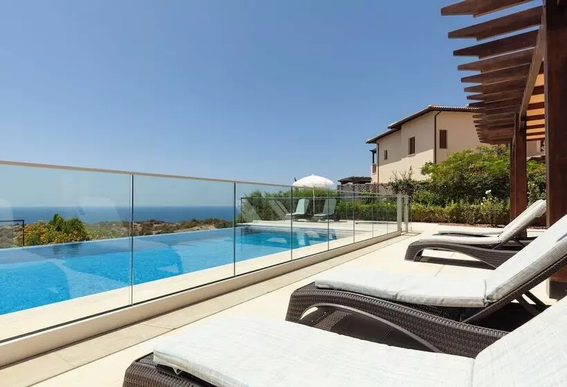 Lomakeskus Aphrodite Hills Rentals   Mythos Collection Villas