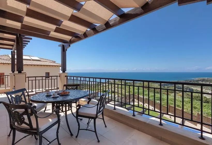 Lomakeskus Aphrodite Hills Rentals   Mythos Collection Villas