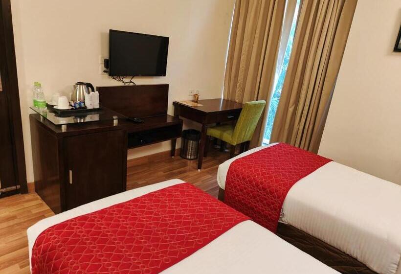 호스텔 Rosemallow Hotel New Delhi