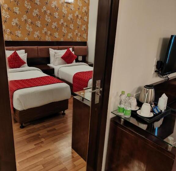 호스텔 Rosemallow Hotel New Delhi