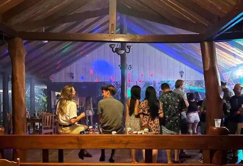 Retkeilymaja Whale Tail