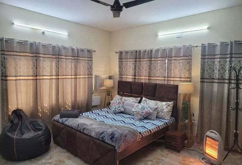 ホテル Dhairya Villa Home Away From Home