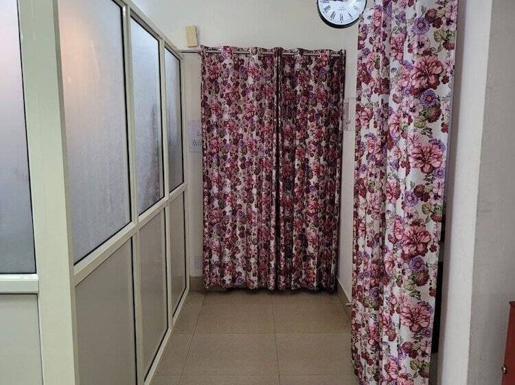 בית מלון כפרי Dhairya Villa Home Away From Home