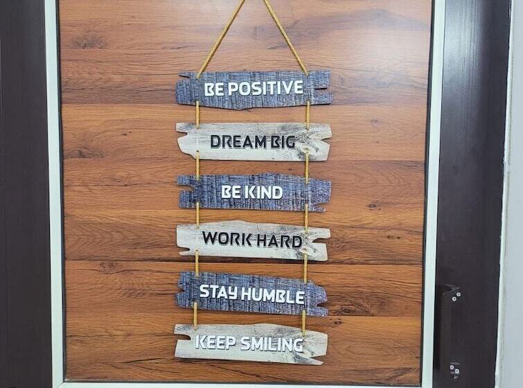 בית מלון כפרי Dhairya Villa Home Away From Home