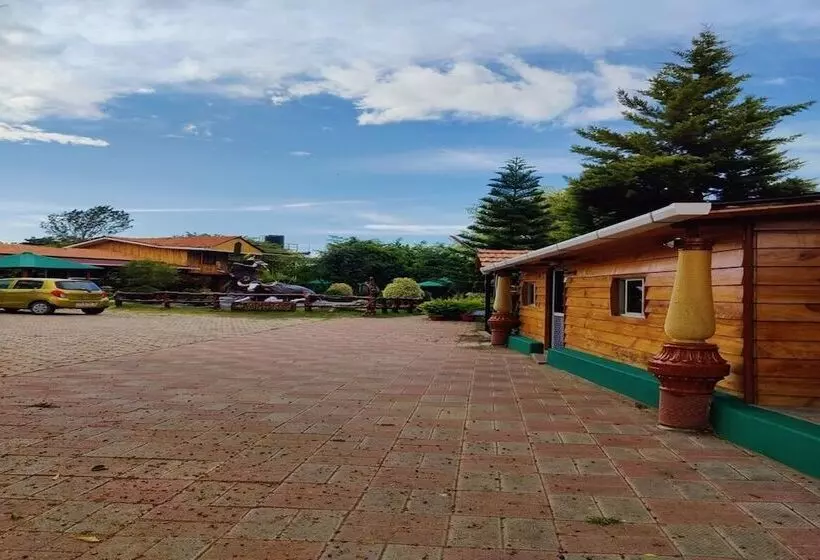 ホテル Mistywood Resort And Restaurant