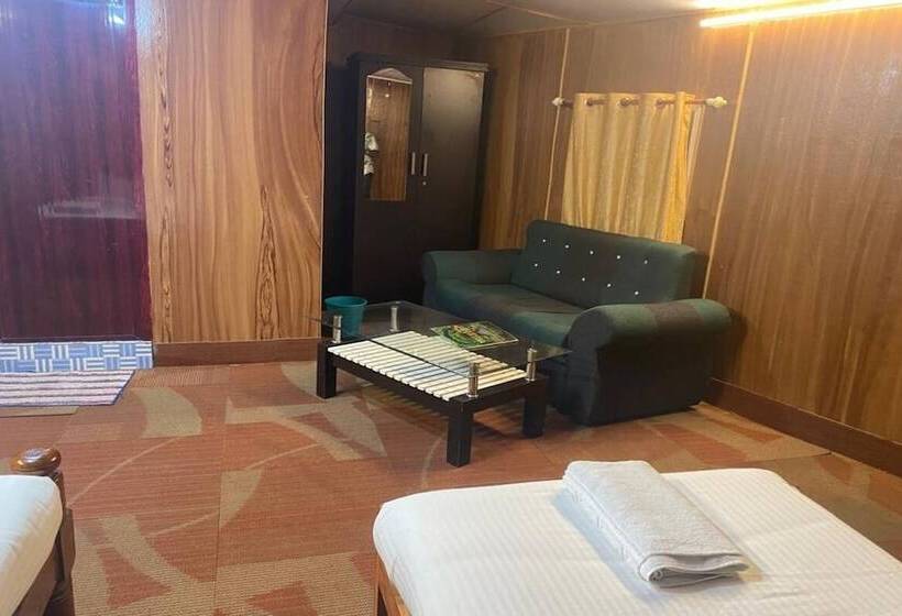 Hotel Mistywood Resort And Restaurant