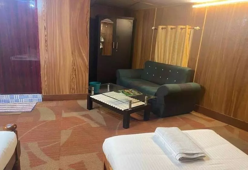 ホテル Mistywood Resort And Restaurant