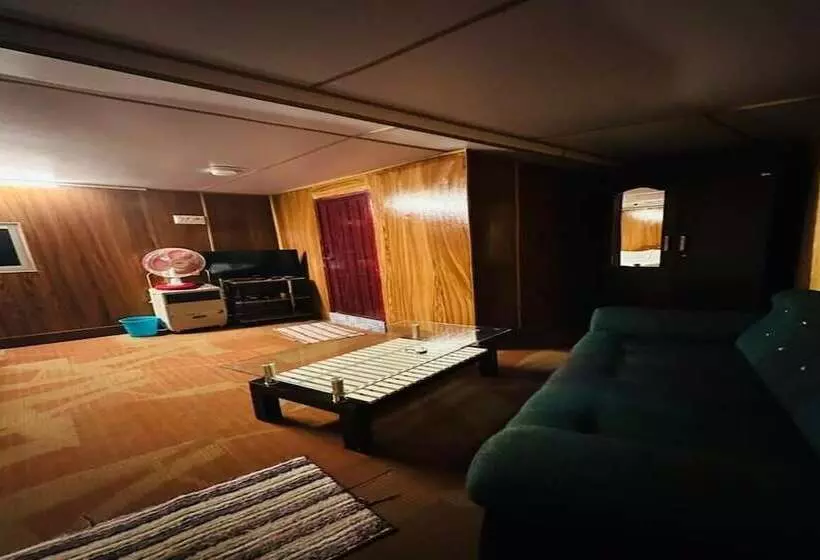 ホテル Mistywood Resort And Restaurant