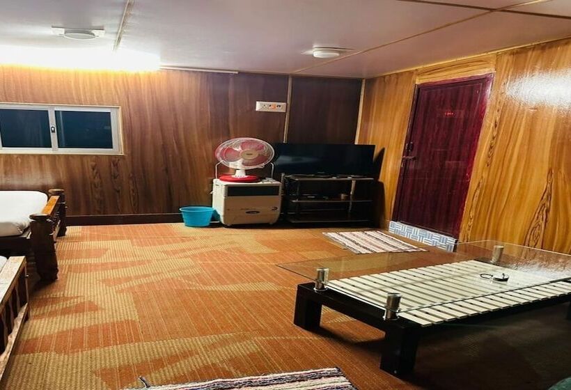 Hotel Mistywood Resort And Restaurant