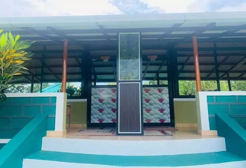 ホテル Mistywood Resort And Restaurant
