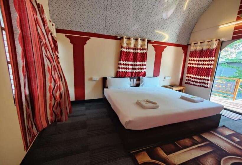 Hotel Mistywood Resort And Restaurant