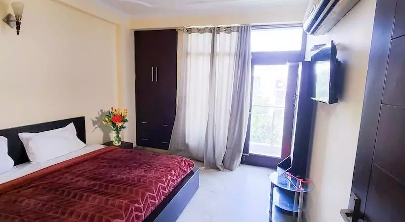 Hotelli Roomshala 061 Nk Residency