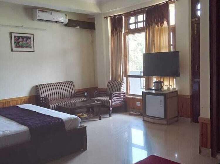 Hotel The Mahesh Regency