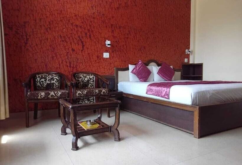 Hotel The Mahesh Regency