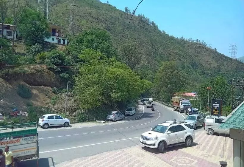 Hotelli The Mahesh Regency