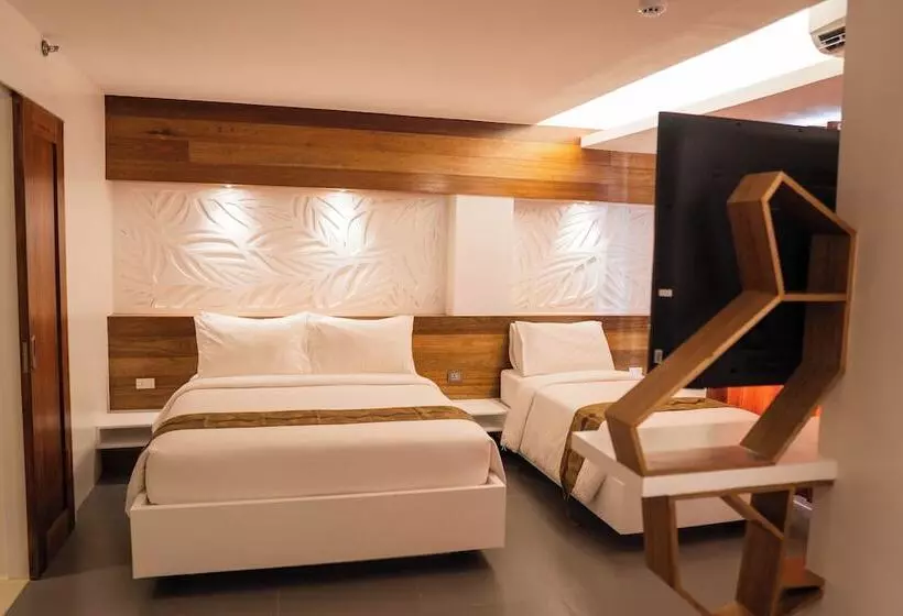 ホテル The Paragon Boracay Suites