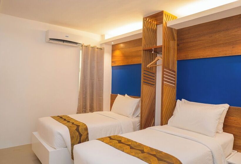 בית מלון כפרי The Paragon Boracay Suites