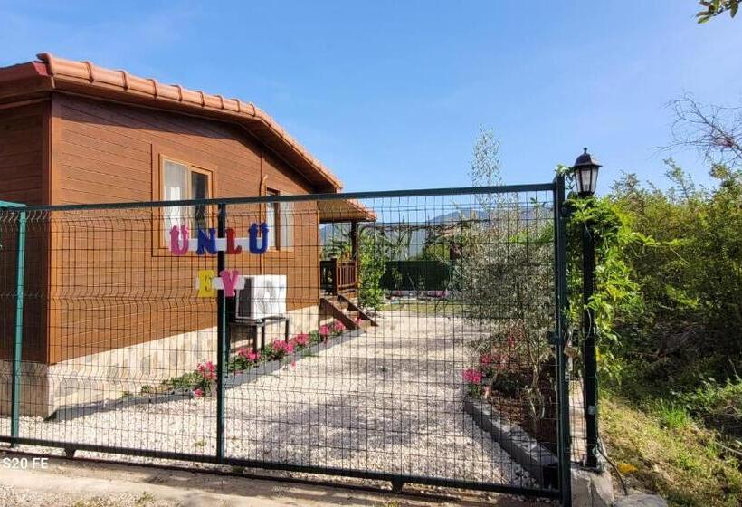 هتل ünlü Ev Adrasan