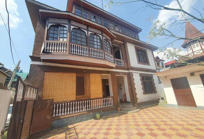 Hotelli Wazir Palace