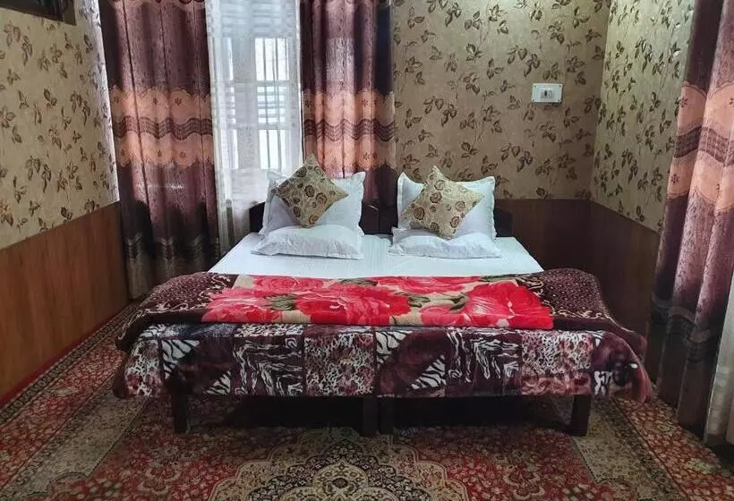 ホテル Wazir Palace