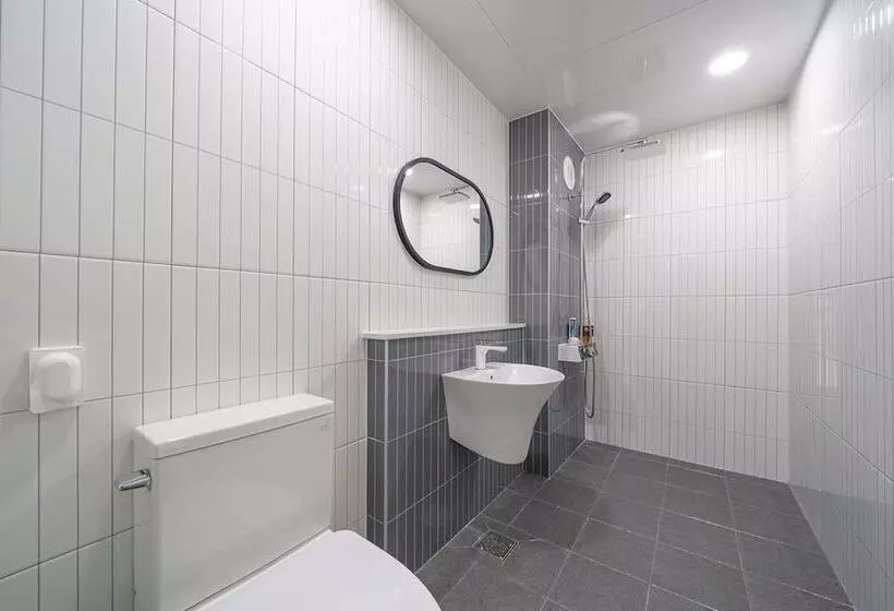 Motelli Buyeo Prince