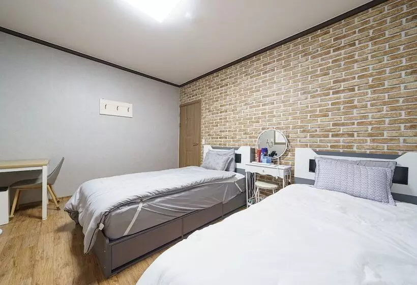 Motelli Buyeo Prince