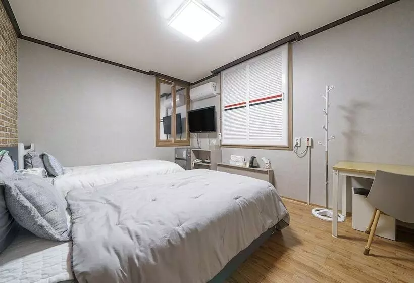 Motelli Buyeo Prince