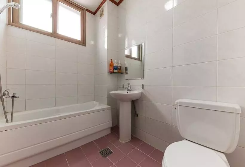 Motelli Buyeo Prince