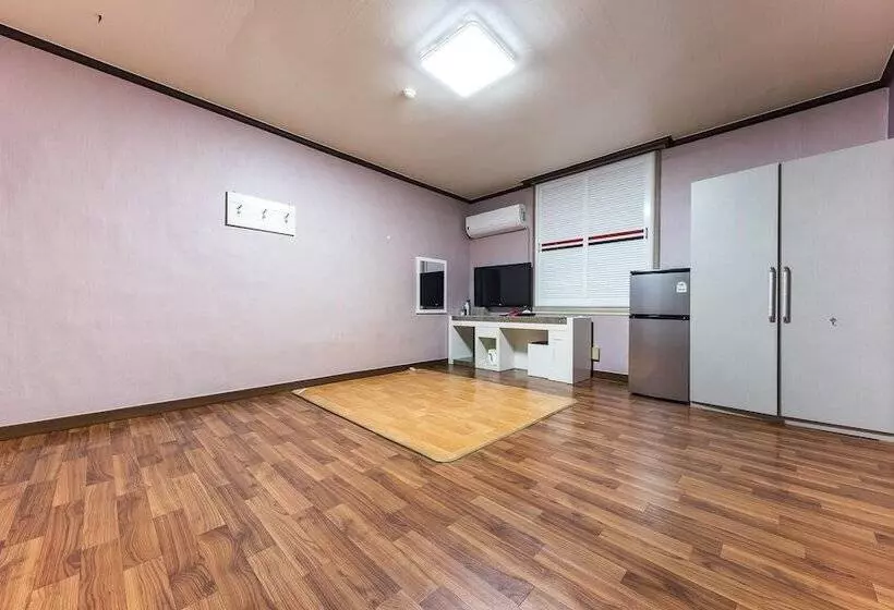 Motelli Buyeo Prince