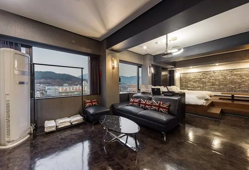 Motelli Changwon Bongokdong Fine Avenue