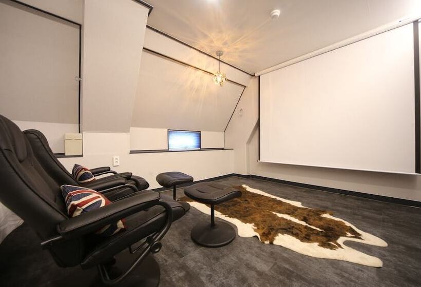 Motel Changwon Bongokdong Fine Avenue