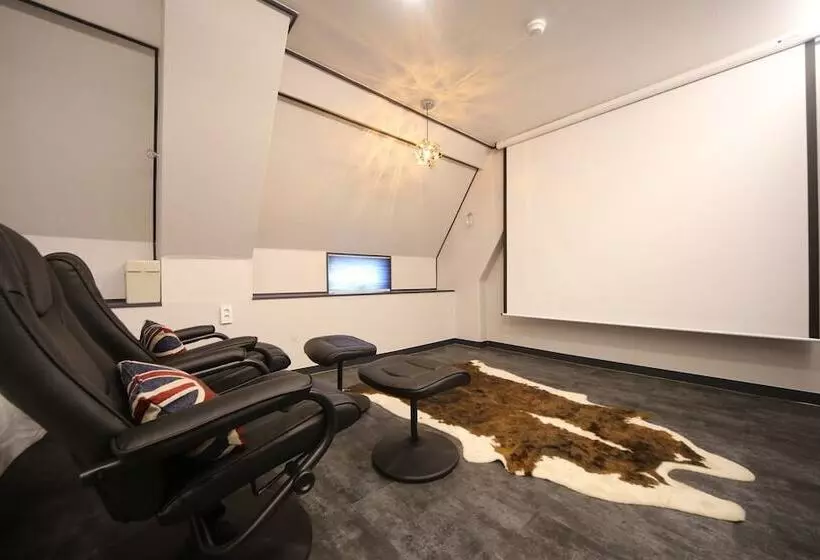 Motelli Changwon Bongokdong Fine Avenue