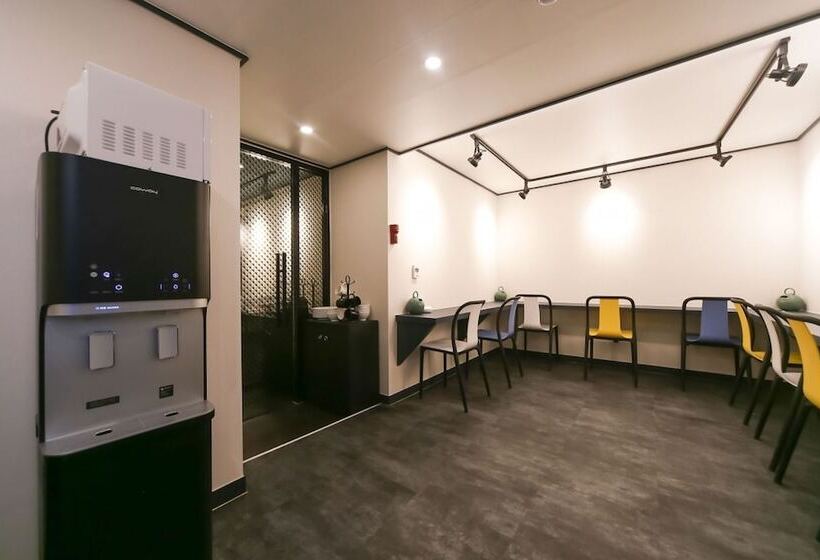 Motel Changwon Bongokdong Fine Avenue