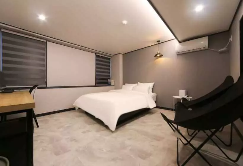 Motelli Changwon Bongokdong Fine Avenue