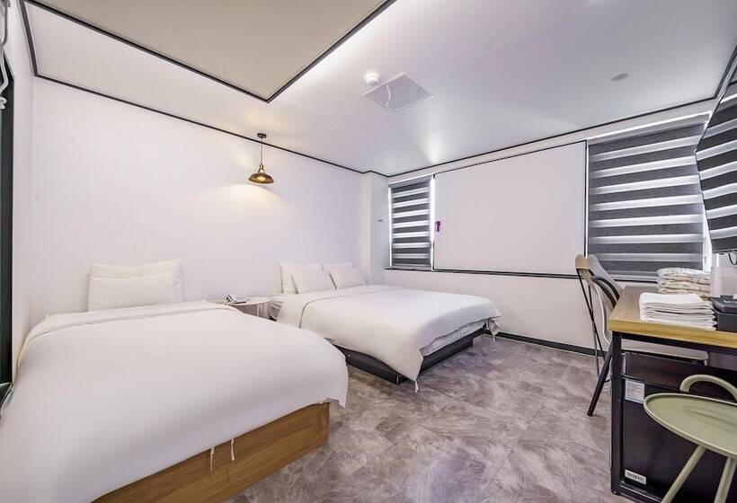 Motel Changwon Bongokdong Fine Avenue