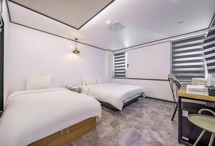 Motelli Changwon Bongokdong Fine Avenue